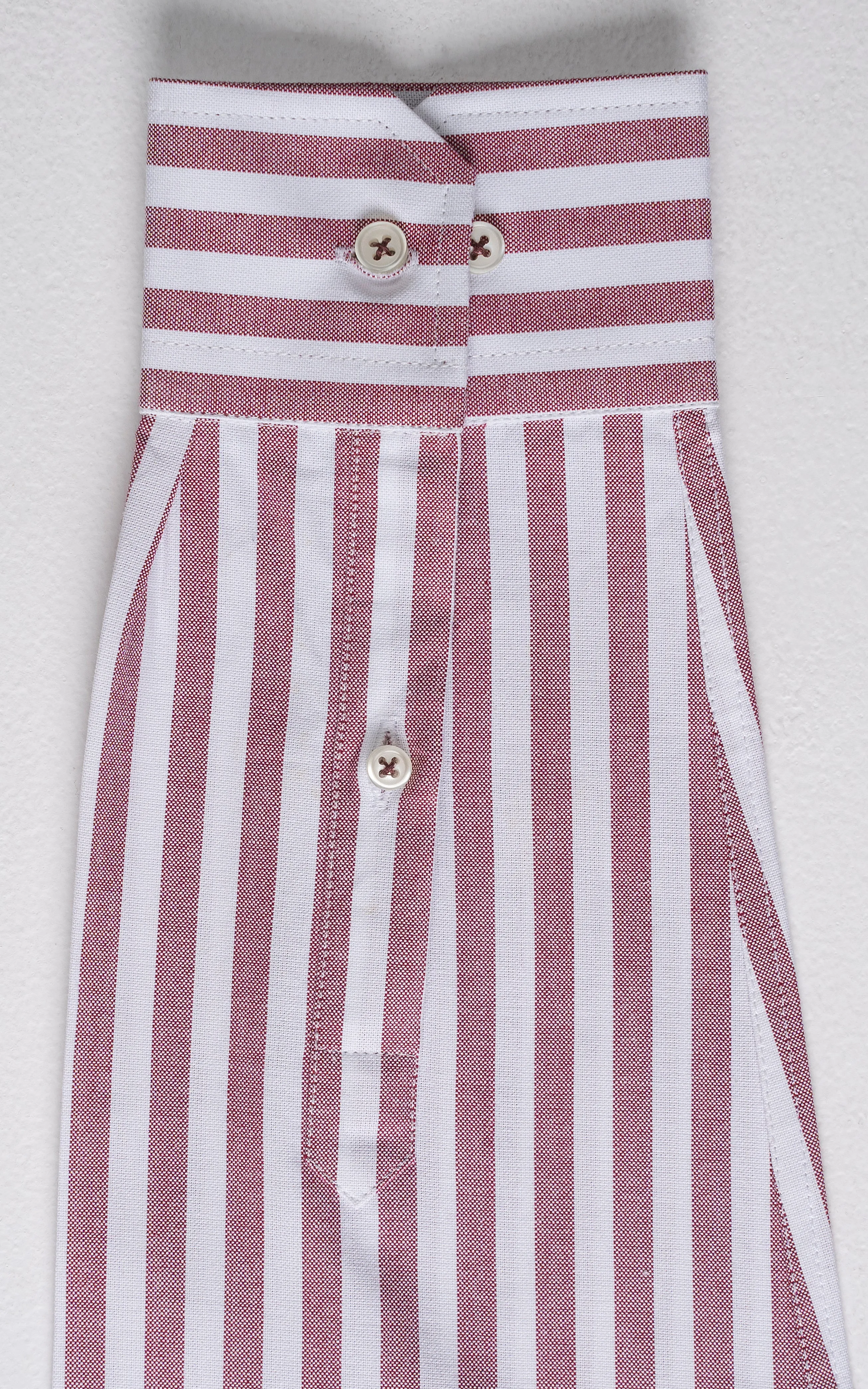 HIDDEN BUTTON DOWN COLLAR MAROON STRIPED