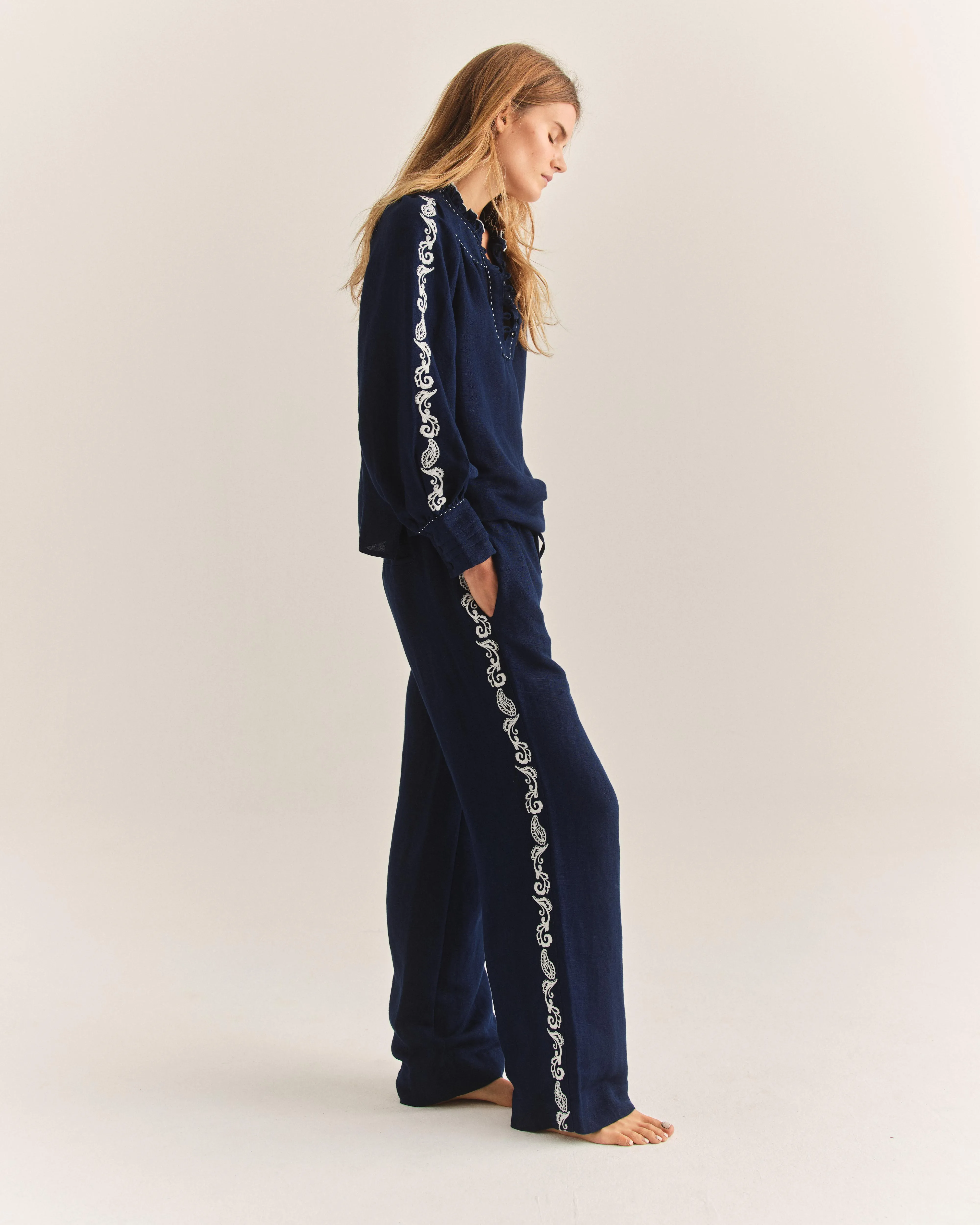 Isla Pant-Navy